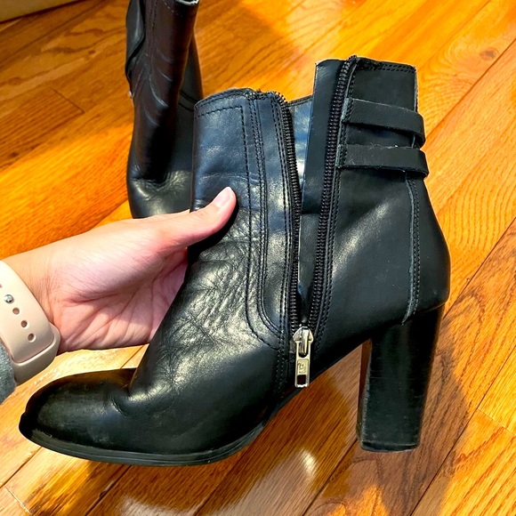 Mark Fischer Black Heeled Booties - Picture 1 of 4